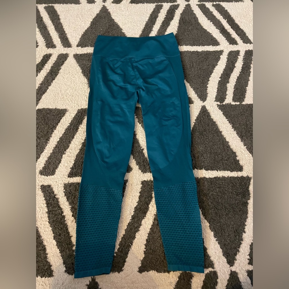 Teal fabletics leggings